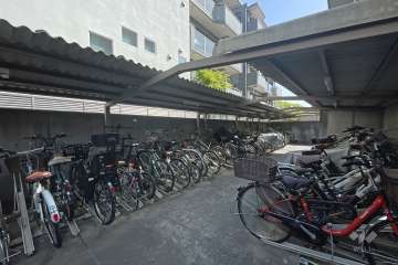 駐輪場（屋根付き）