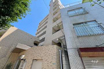 ライオンズマンション世田谷上町の外観（北西側から）