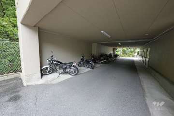 バイク置き場・駐輪場
