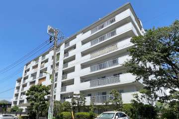 東建第２上町マンションの外観（南西側から）