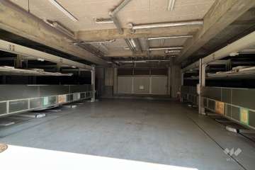 敷地内駐車場(屋内機械式)
