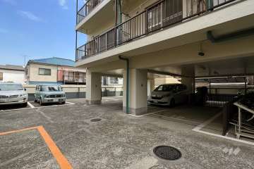 敷地内駐車場(屋外平面式・屋内平面式)