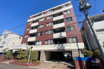 グランドステージ世田谷の外観（南東側から）　