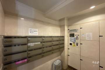 宅配ボックスと共用ポスト　