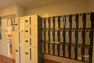 宅配ボックスと共用ポストボックス