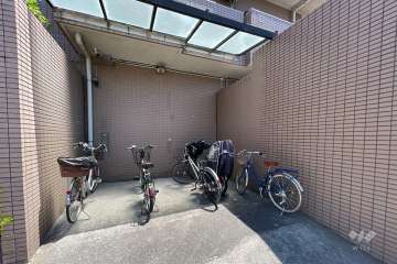 駐輪場（屋根あり）