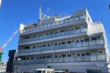 リバーサイドエイトの外観（西側から）