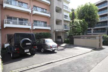 敷地内駐車場（屋外平面式）