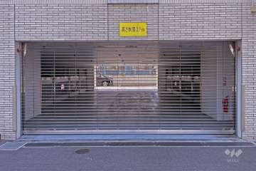 駐車場の出入り口（リングシャッター付き）・敷地内駐車場（屋内機械式・屋外平面式）