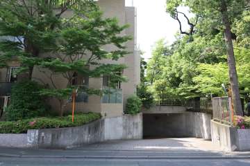 駐車場の出入り口