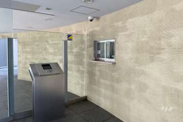 エントランスはオートロック付きです