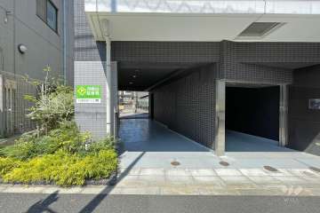 駐車場の出入り口