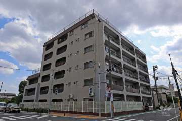 成城泉マンションの外観（北側から）