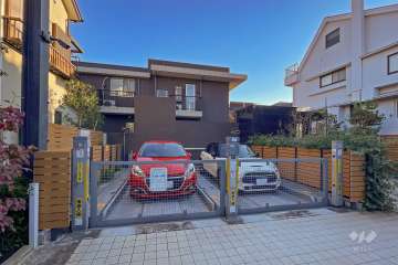 トワイズ成城の外観（北側から）
