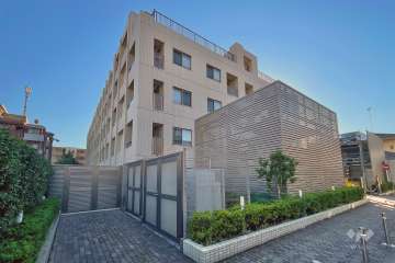 クレヴィア成城の外観（北東側から）