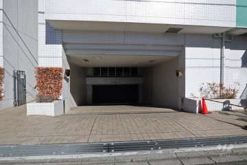 駐車場の出入り口