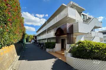 キャッスルマンション成城学園の外観（北側から）