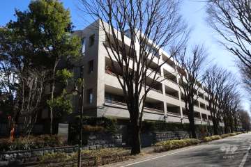 パークシティ成城Ｃコートの外観(北西側から)