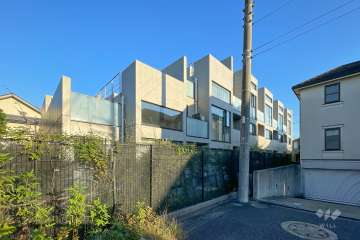 デュフレベース成城の外観（北西側から）