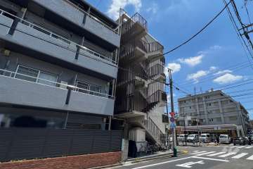 赤堤ハイム（赤堤2丁目）の外観(北西側から)