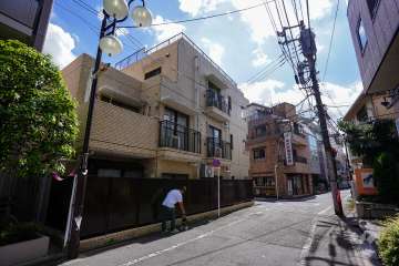 ライオンズマンション赤堤第2の外観（北西側から）