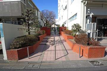 エントランスアプローチ