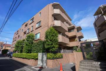 コンフィール赤堤の外観（南西側から）