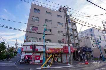 赤堤マンションの外観（北側から）