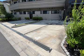 敷地内駐車場(屋外平面式)