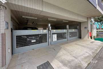 敷地内駐車場（屋内機械式）
