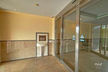 エントランス内はオートロック付きです。