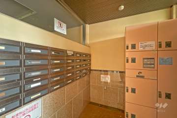 共用ポストと宅配ボックス　