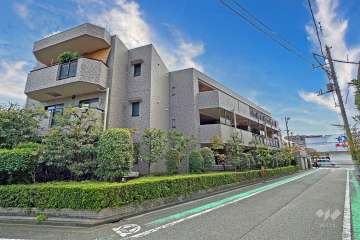 ライオンズガーデン芦花公園の外観（北東側から）