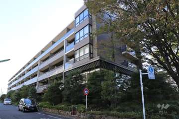 ルネ世田谷千歳台AYUMIEの外観（南東側から）