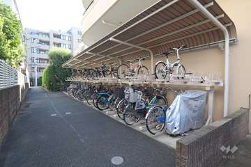 駐輪場（屋根付き）