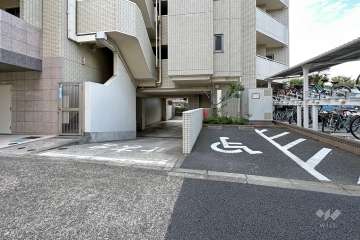 駐車場の出入り口