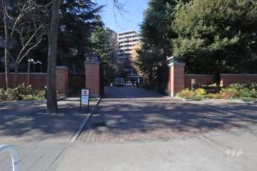 敷地東側の出入り口