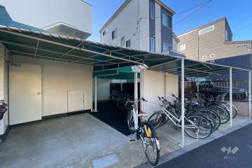 駐輪場（屋根付き）