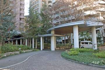 エントランスアプローチ（東側）