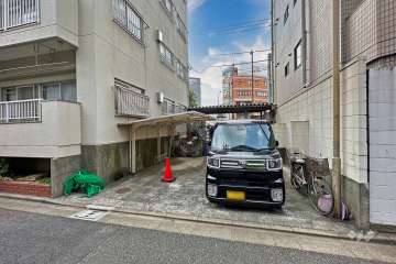 敷地内駐車場（屋外平面式）