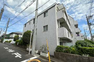 エスカイア千歳船橋の外観（西側から）