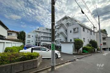 エスカイア千歳船橋の外観（北東側から）