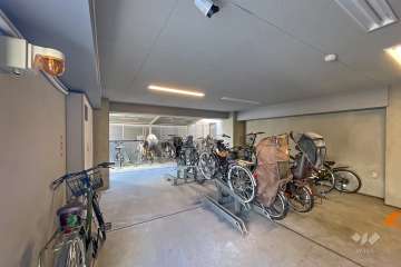 屋内に設けられた駐輪場