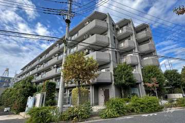 サンヴェール世田谷経堂の外観（南側から）