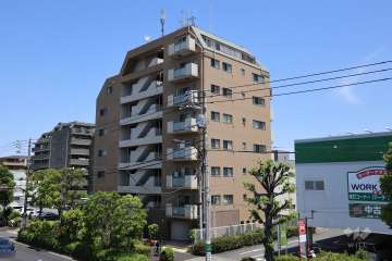 ミオカステーロ千歳船橋の外観（南側から）