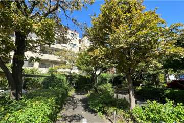 藤和千歳船橋ホームズの外観（南東側から）