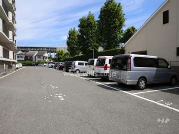 敷地内駐車場（屋外平面式）