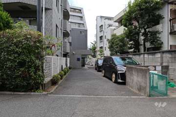 駐車場の出入り口・敷地内駐車場（屋外平面式）