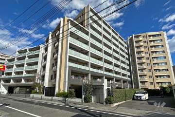 ヴィークグラン世田谷千歳船橋さくらガーデンの外観（西側から）