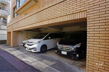 敷地内駐車場（屋内平面式）